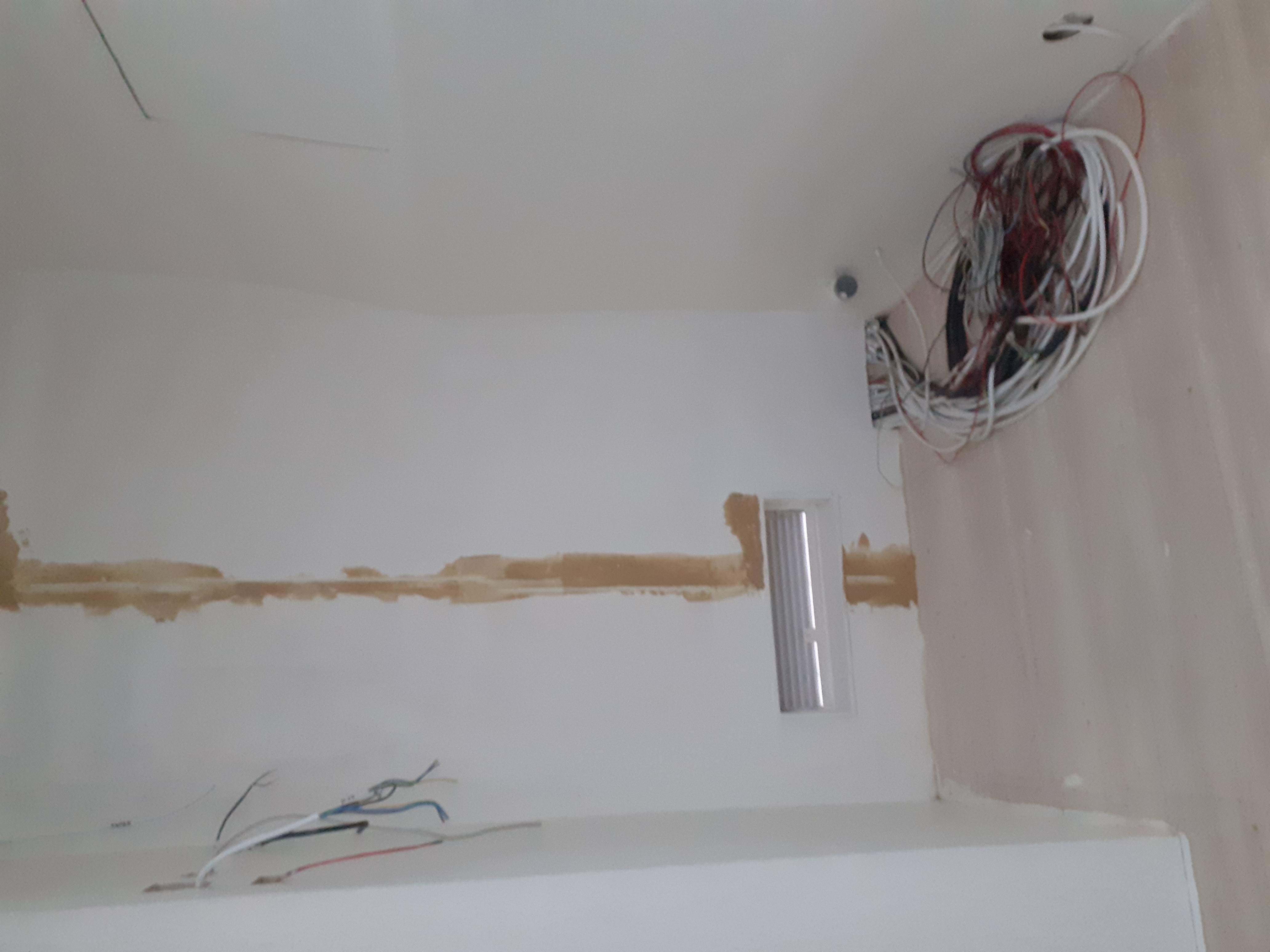 Fils electrique en attente.